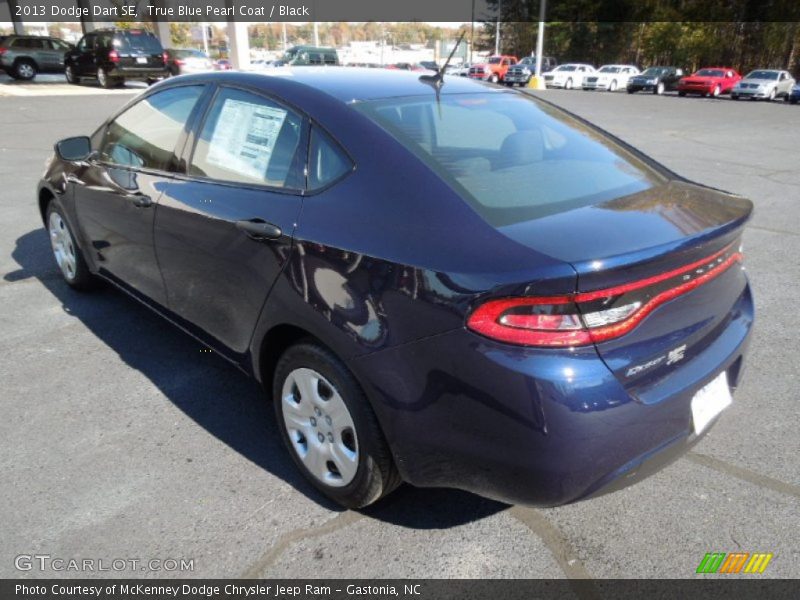 True Blue Pearl Coat / Black 2013 Dodge Dart SE