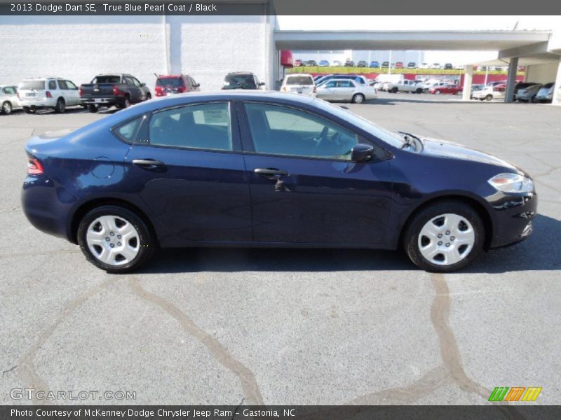 True Blue Pearl Coat / Black 2013 Dodge Dart SE