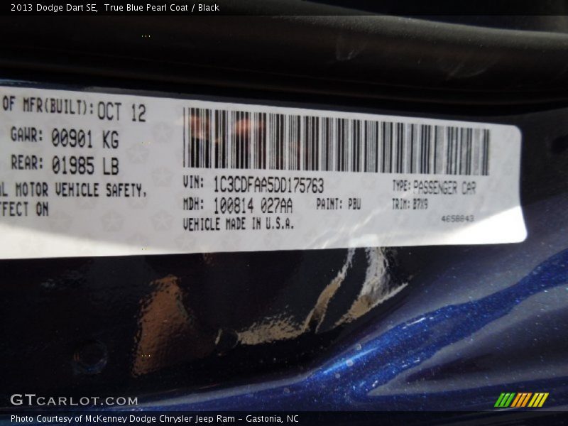 True Blue Pearl Coat / Black 2013 Dodge Dart SE