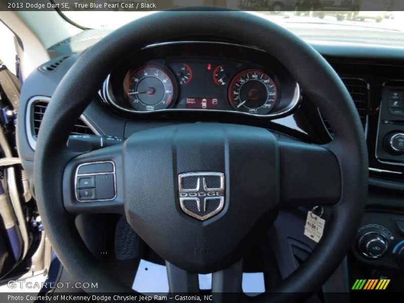 True Blue Pearl Coat / Black 2013 Dodge Dart SE