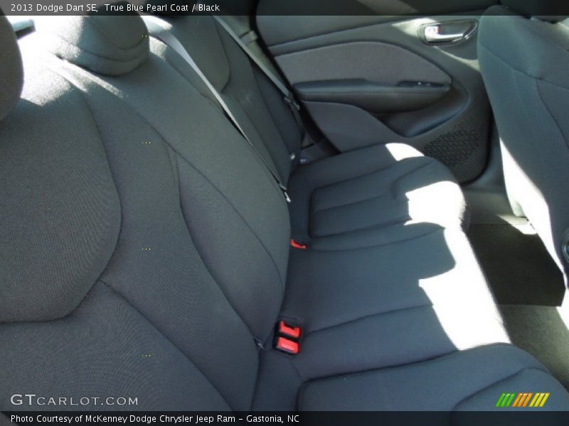 True Blue Pearl Coat / Black 2013 Dodge Dart SE