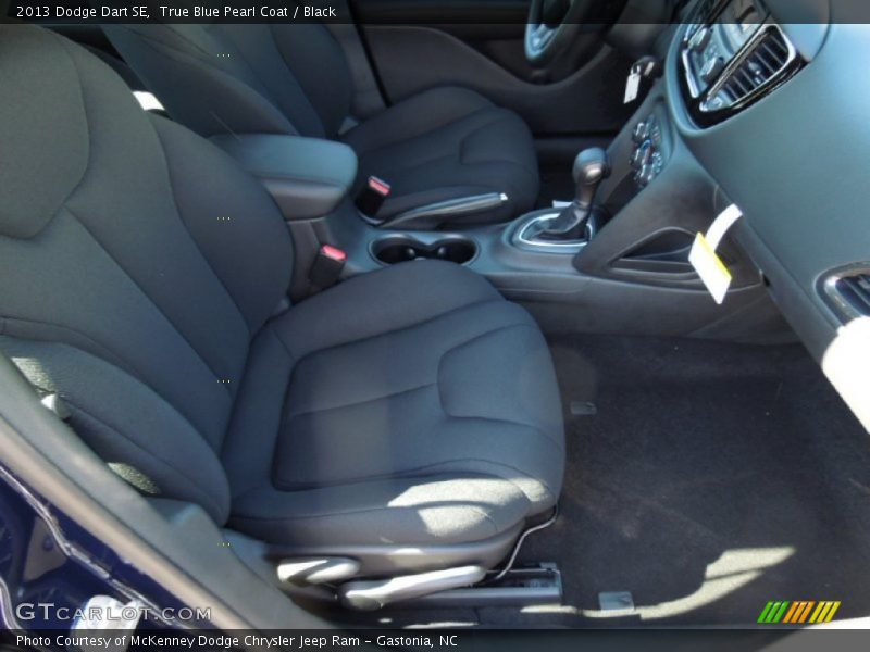 True Blue Pearl Coat / Black 2013 Dodge Dart SE