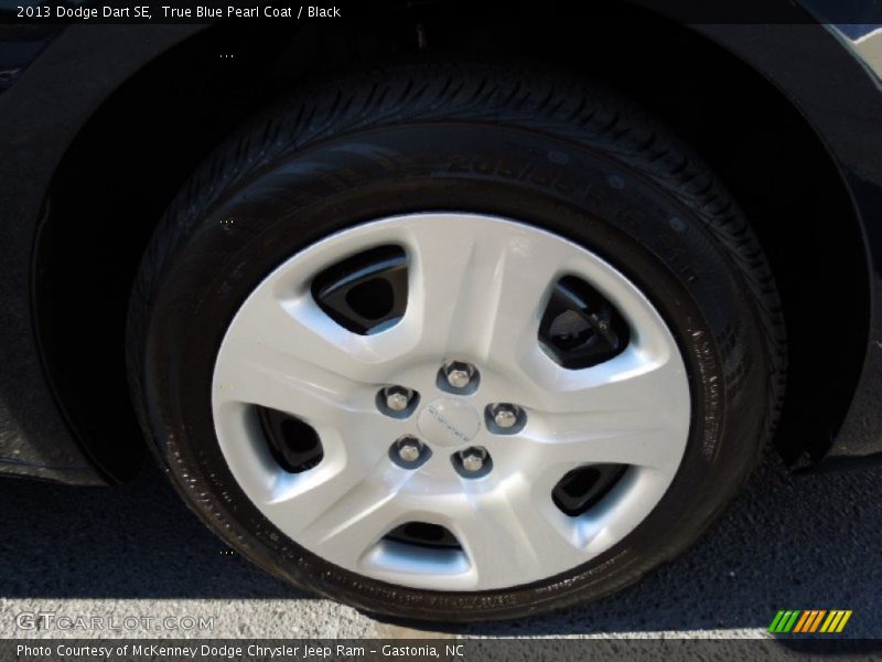 True Blue Pearl Coat / Black 2013 Dodge Dart SE
