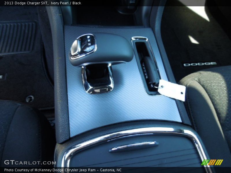 Ivory Pearl / Black 2013 Dodge Charger SXT