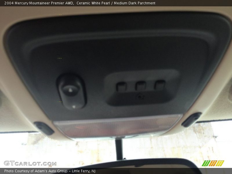 Ceramic White Pearl / Medium Dark Parchment 2004 Mercury Mountaineer Premier AWD