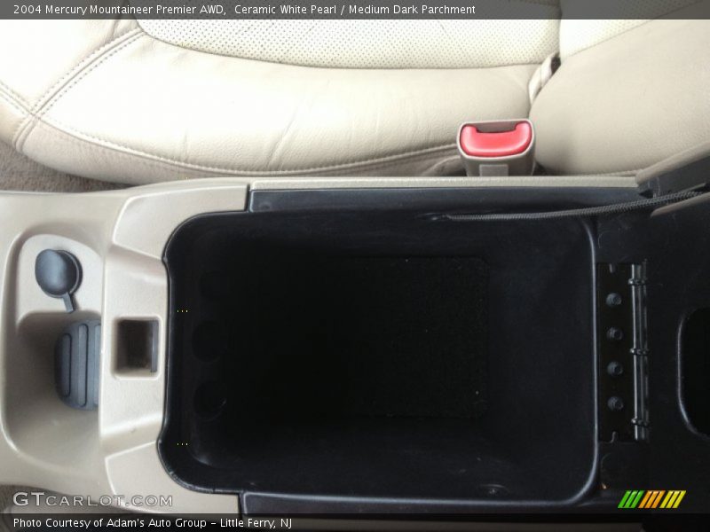 Ceramic White Pearl / Medium Dark Parchment 2004 Mercury Mountaineer Premier AWD