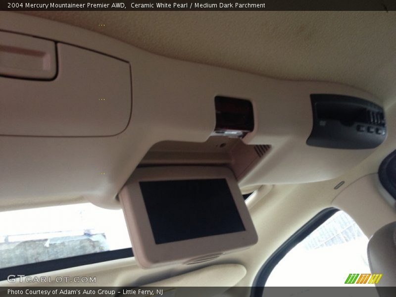 Ceramic White Pearl / Medium Dark Parchment 2004 Mercury Mountaineer Premier AWD