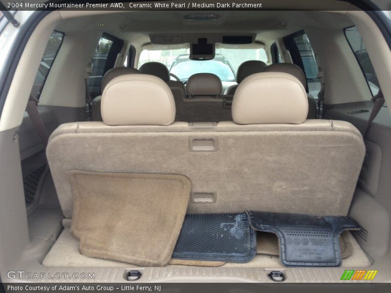 Ceramic White Pearl / Medium Dark Parchment 2004 Mercury Mountaineer Premier AWD