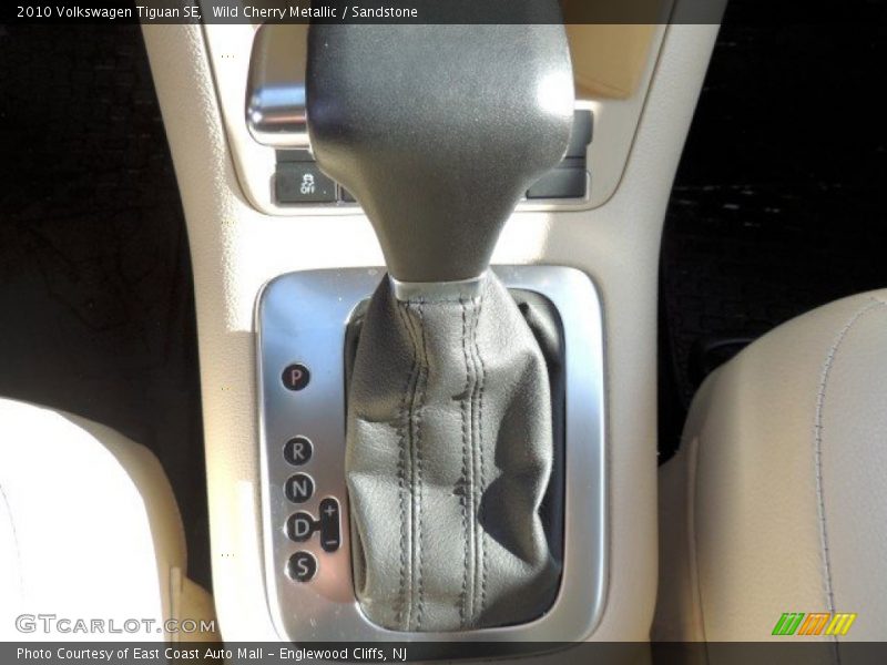 Wild Cherry Metallic / Sandstone 2010 Volkswagen Tiguan SE