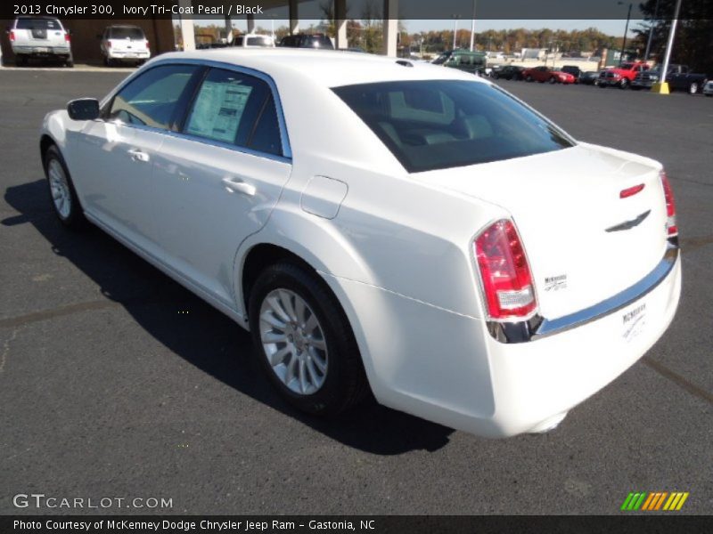 Ivory Tri-Coat Pearl / Black 2013 Chrysler 300