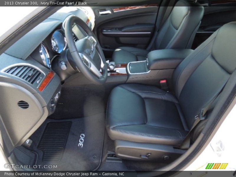 Ivory Tri-Coat Pearl / Black 2013 Chrysler 300