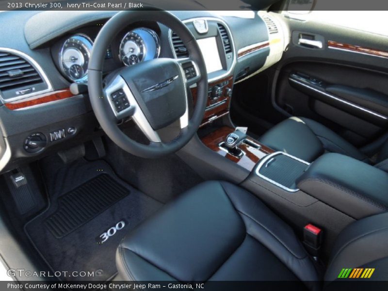 Ivory Tri-Coat Pearl / Black 2013 Chrysler 300