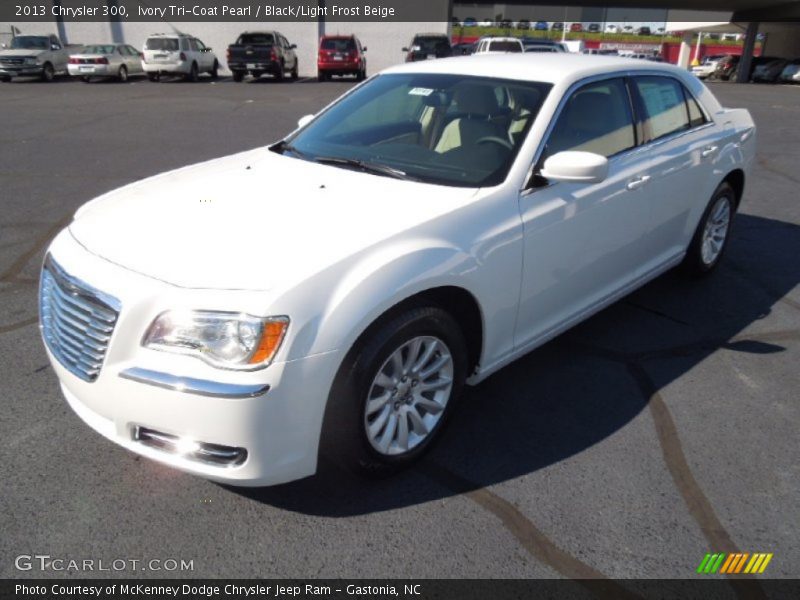 Ivory Tri-Coat Pearl / Black/Light Frost Beige 2013 Chrysler 300