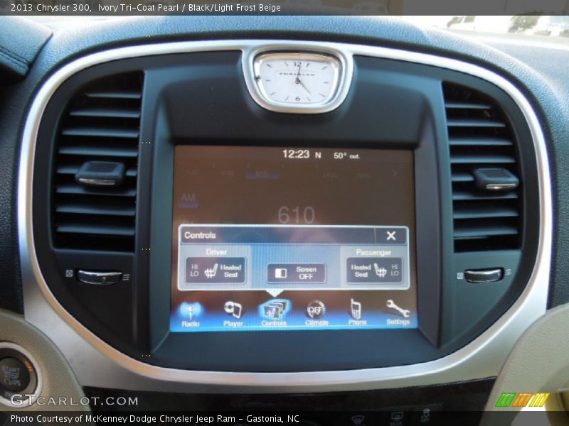 Ivory Tri-Coat Pearl / Black/Light Frost Beige 2013 Chrysler 300