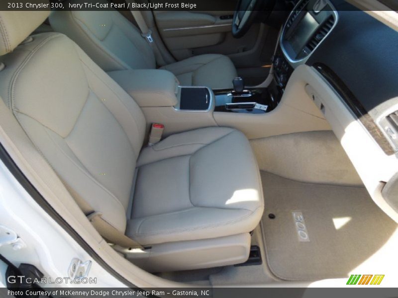 Ivory Tri-Coat Pearl / Black/Light Frost Beige 2013 Chrysler 300