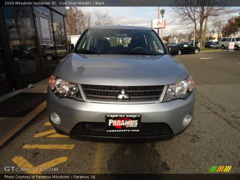 Cool Silver Metallic / Black 2009 Mitsubishi Outlander ES