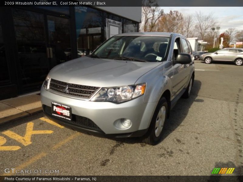 Cool Silver Metallic / Black 2009 Mitsubishi Outlander ES