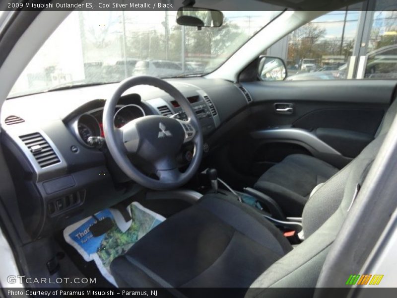 Cool Silver Metallic / Black 2009 Mitsubishi Outlander ES