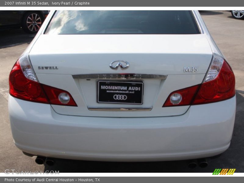 Ivory Pearl / Graphite 2007 Infiniti M 35 Sedan