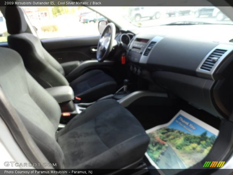 Cool Silver Metallic / Black 2009 Mitsubishi Outlander ES