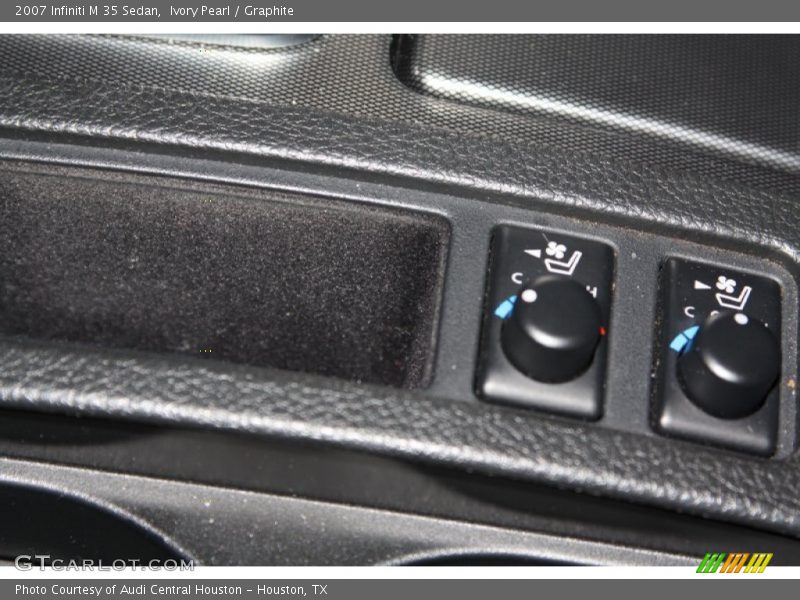 Ivory Pearl / Graphite 2007 Infiniti M 35 Sedan