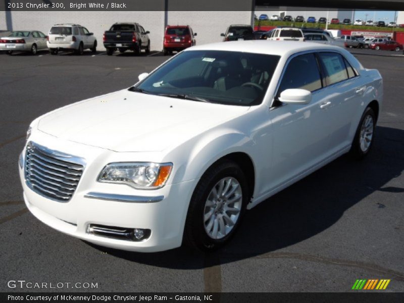 Bright White / Black 2013 Chrysler 300