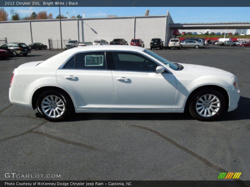 Bright White / Black 2013 Chrysler 300