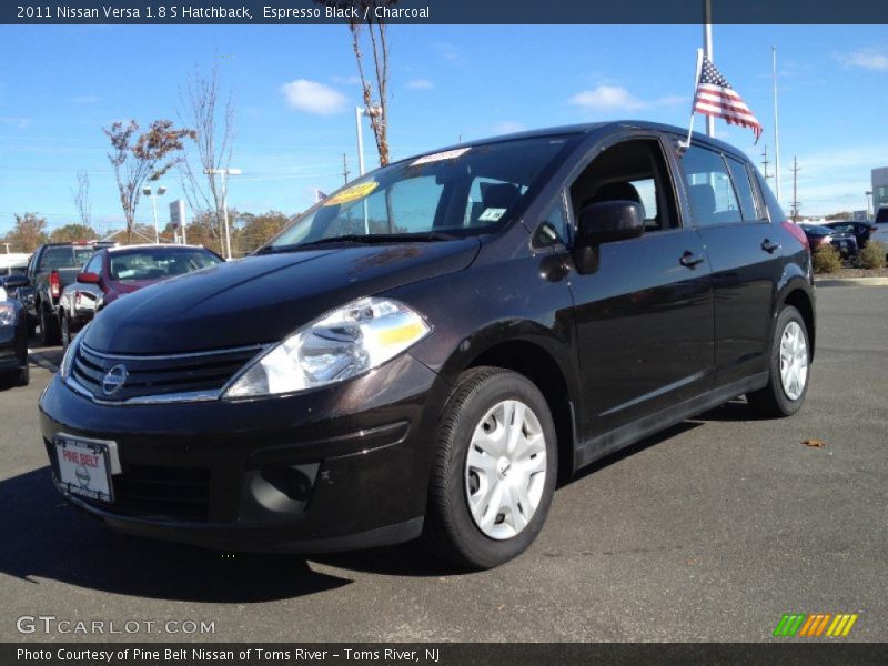 Front 3/4 View of 2011 Versa 1.8 S Hatchback