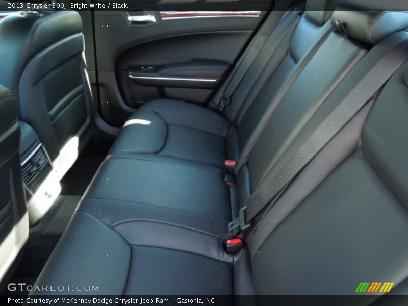 Bright White / Black 2013 Chrysler 300