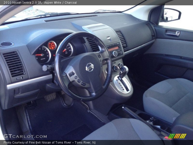 Aspen White / Charcoal 2010 Nissan Sentra 2.0 SR