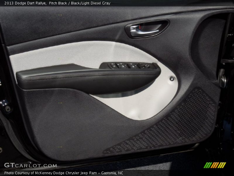 Pitch Black / Black/Light Diesel Gray 2013 Dodge Dart Rallye
