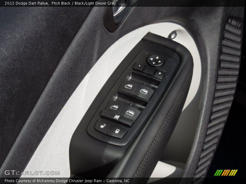 Pitch Black / Black/Light Diesel Gray 2013 Dodge Dart Rallye