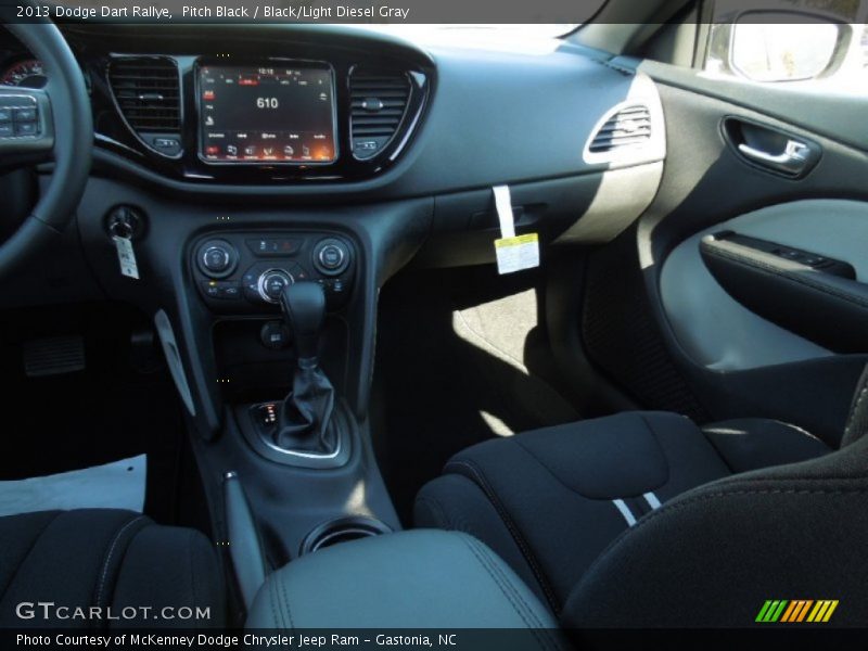Pitch Black / Black/Light Diesel Gray 2013 Dodge Dart Rallye