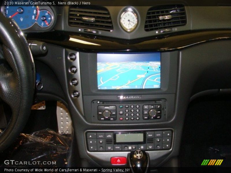 Nero (Black) / Nero 2010 Maserati GranTurismo S