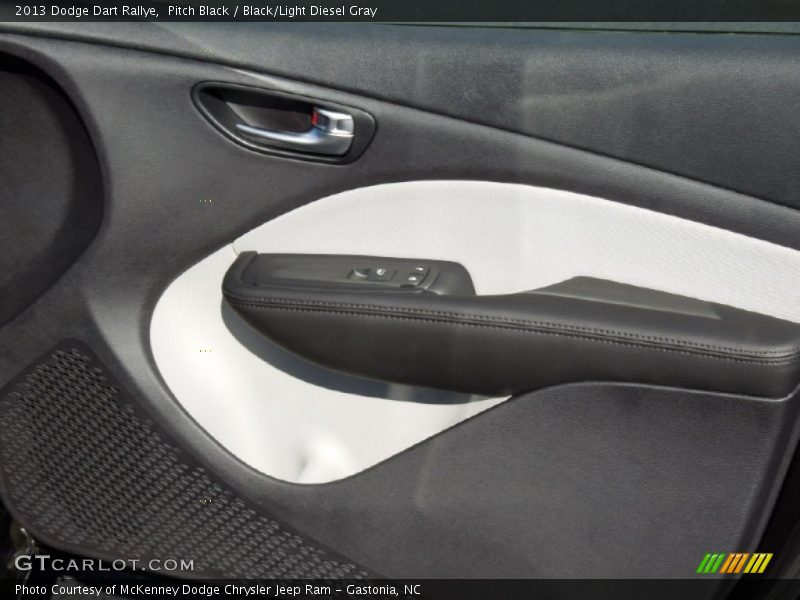 Pitch Black / Black/Light Diesel Gray 2013 Dodge Dart Rallye