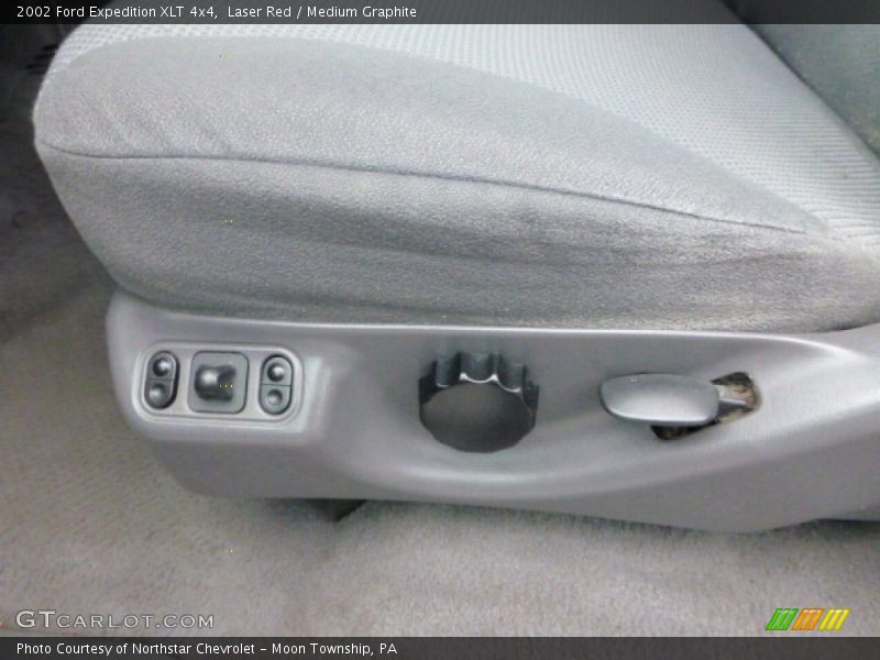 Laser Red / Medium Graphite 2002 Ford Expedition XLT 4x4