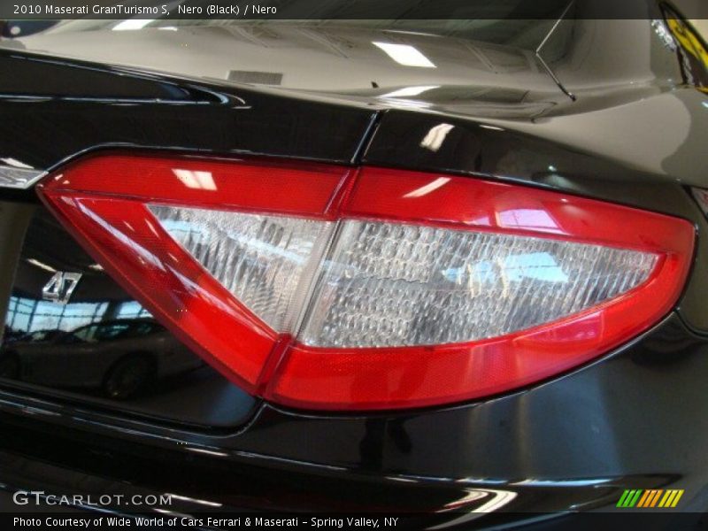 Nero (Black) / Nero 2010 Maserati GranTurismo S