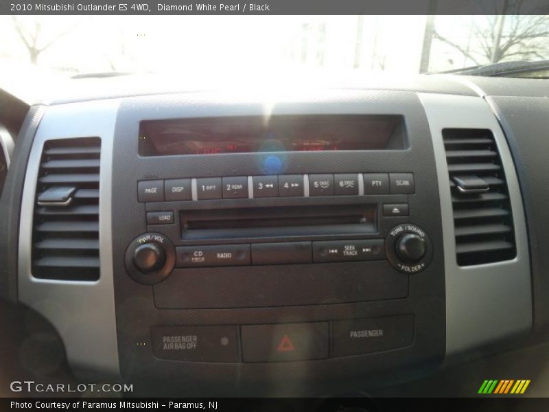Diamond White Pearl / Black 2010 Mitsubishi Outlander ES 4WD
