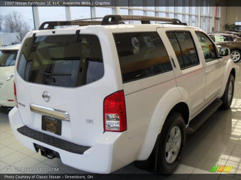 Avalanche White / Graphite 2007 Nissan Pathfinder SE 4x4