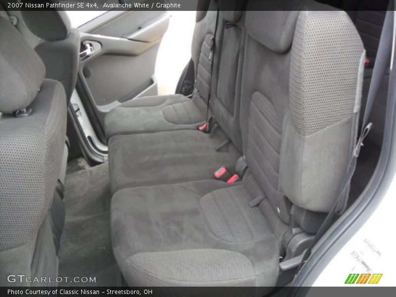 Avalanche White / Graphite 2007 Nissan Pathfinder SE 4x4
