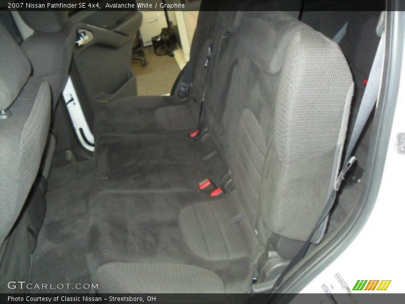 Avalanche White / Graphite 2007 Nissan Pathfinder SE 4x4