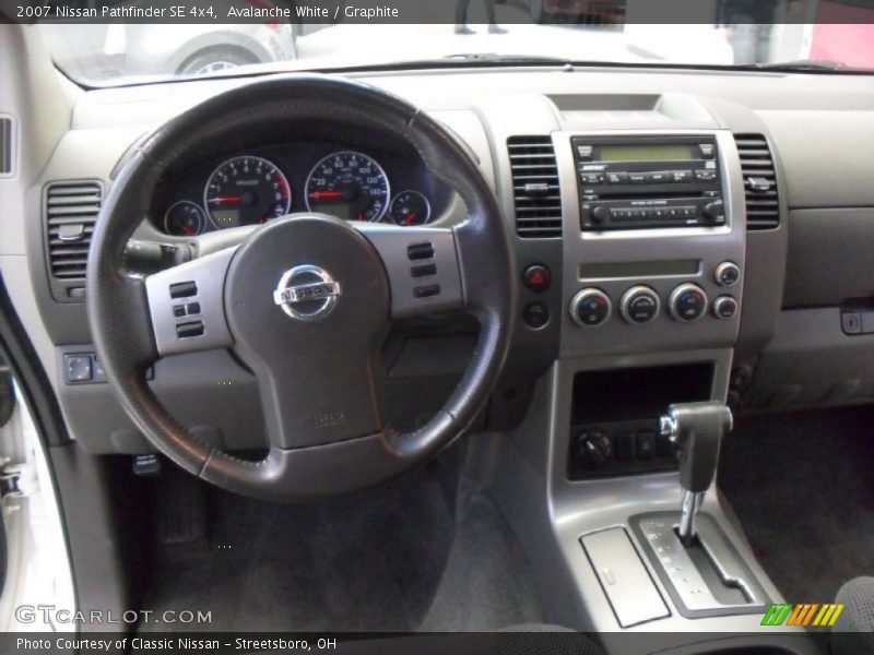 Avalanche White / Graphite 2007 Nissan Pathfinder SE 4x4