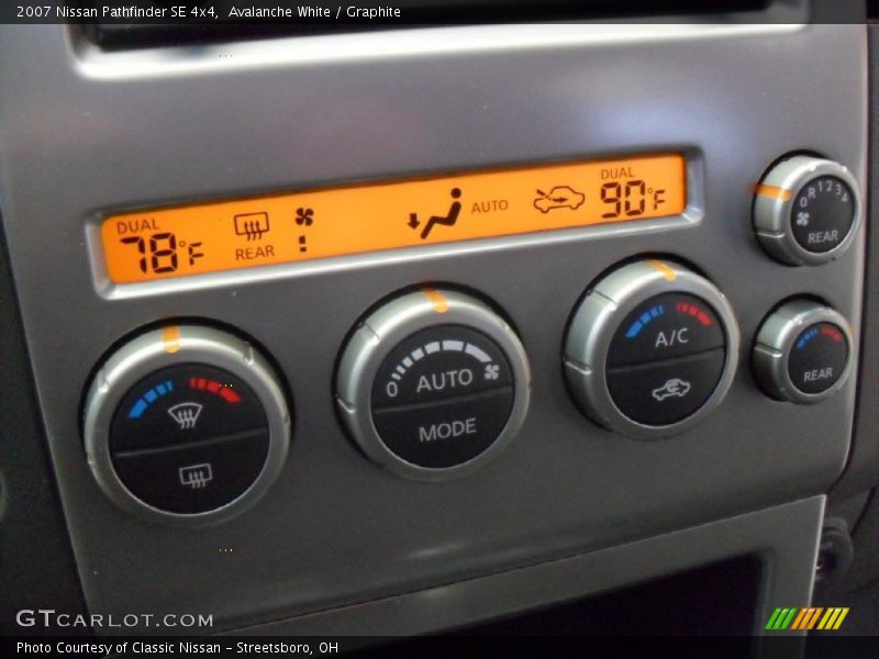Avalanche White / Graphite 2007 Nissan Pathfinder SE 4x4