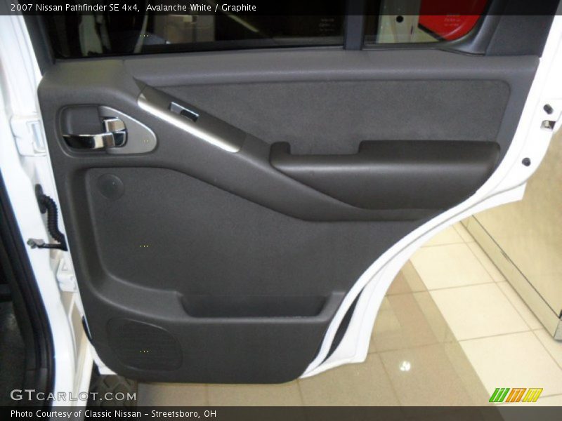 Avalanche White / Graphite 2007 Nissan Pathfinder SE 4x4