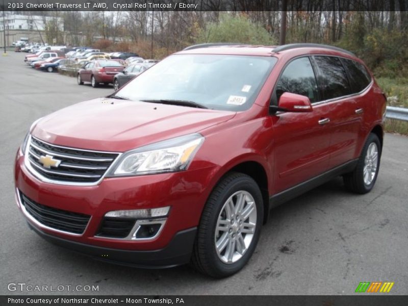 Front 3/4 View of 2013 Traverse LT AWD