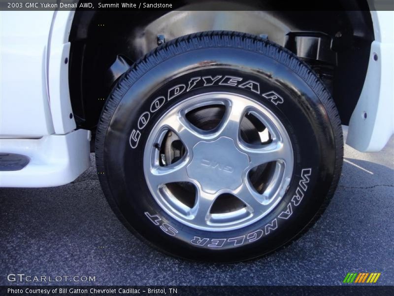 Summit White / Sandstone 2003 GMC Yukon Denali AWD