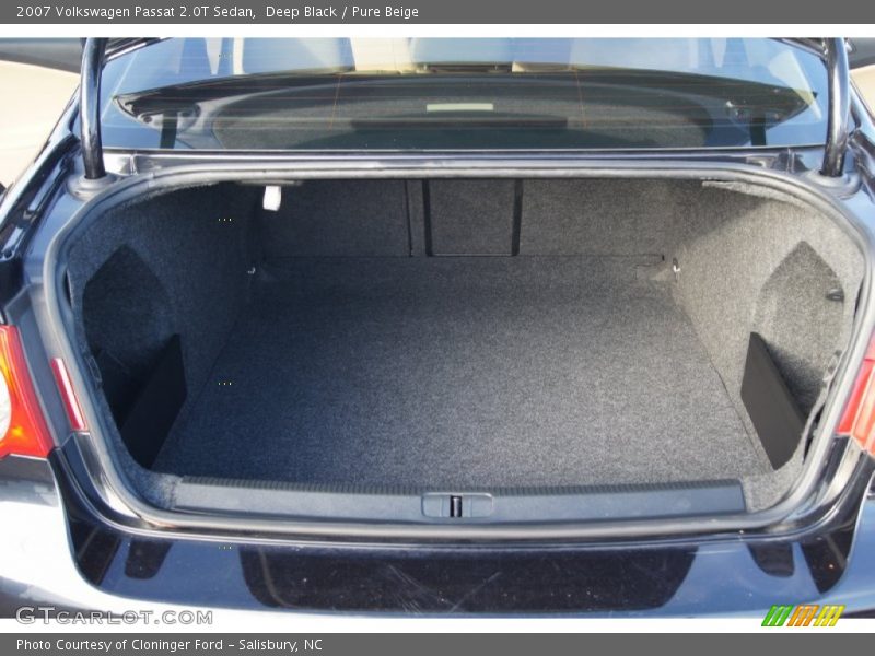 Deep Black / Pure Beige 2007 Volkswagen Passat 2.0T Sedan