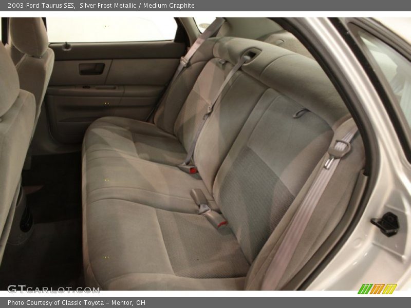 Silver Frost Metallic / Medium Graphite 2003 Ford Taurus SES