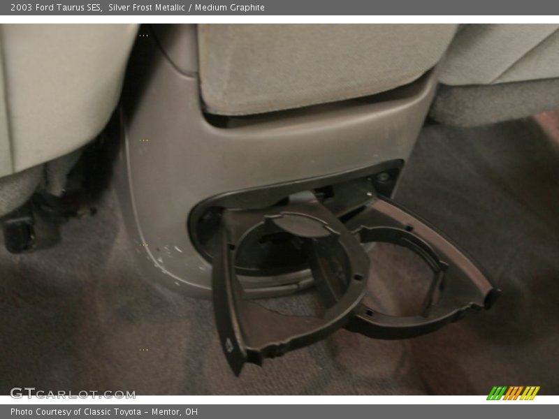 Silver Frost Metallic / Medium Graphite 2003 Ford Taurus SES