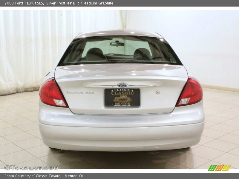 Silver Frost Metallic / Medium Graphite 2003 Ford Taurus SES